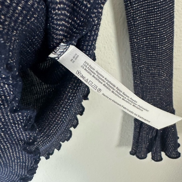 Free People Say When Cutout Front Bell Sleeve Light Sweater Top Size S - Picture 5 of 6